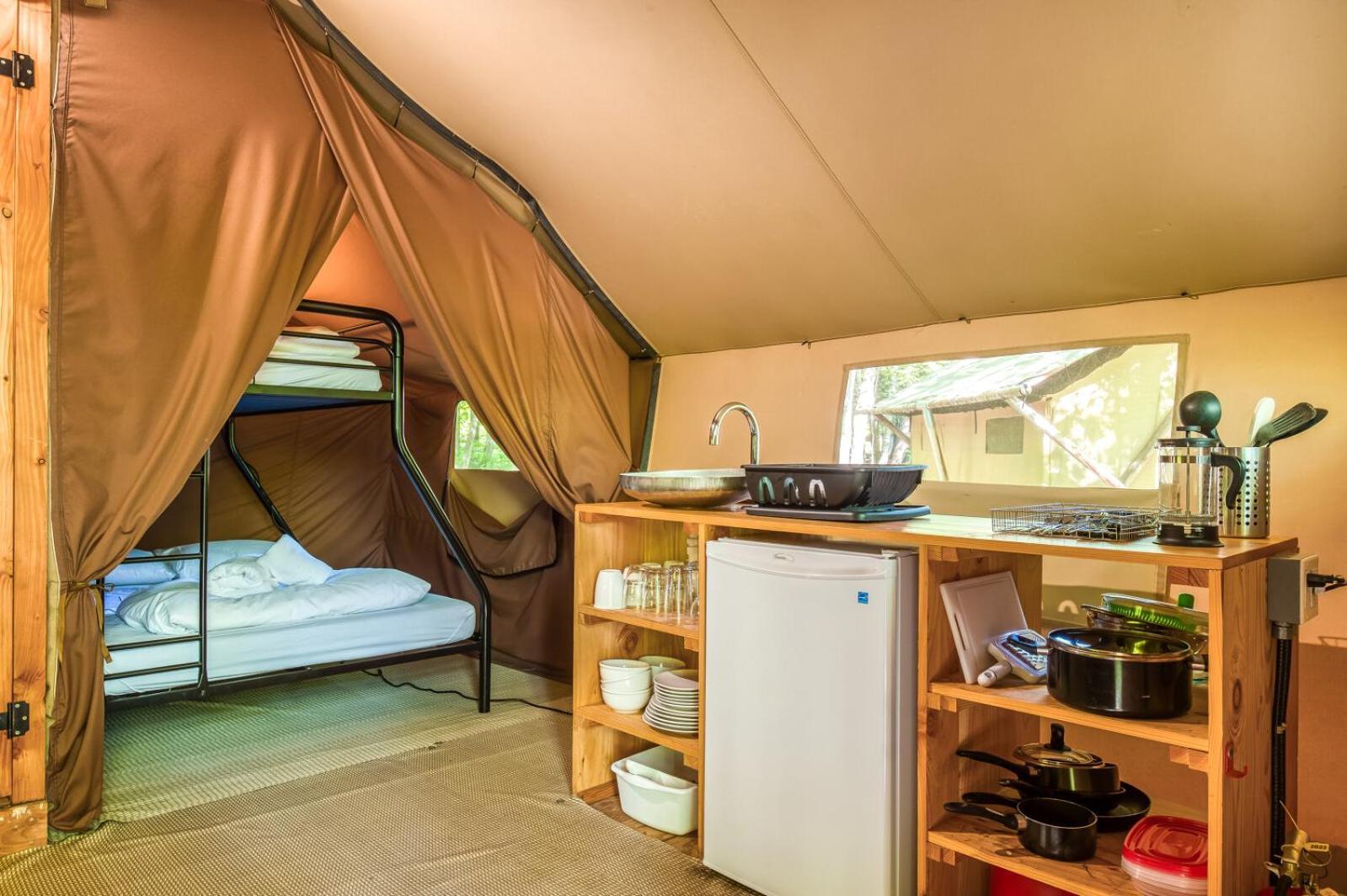 Huttopia White Mountains Albany Экстерьер фото