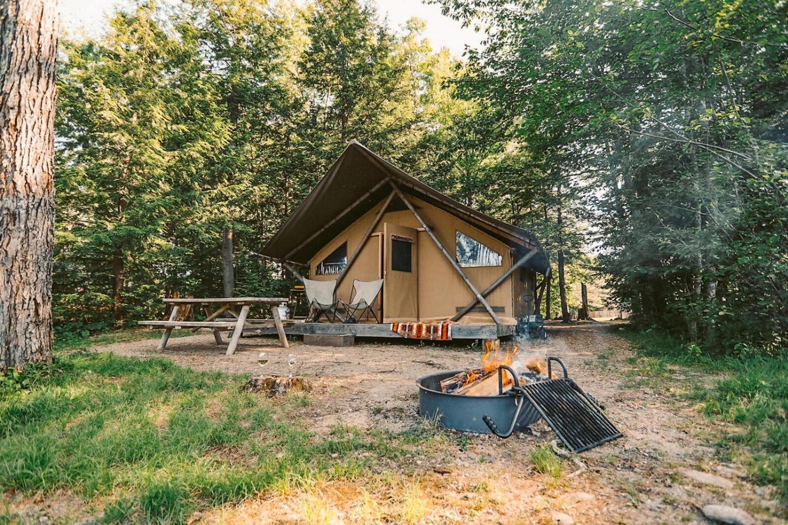 Huttopia White Mountains Albany Экстерьер фото